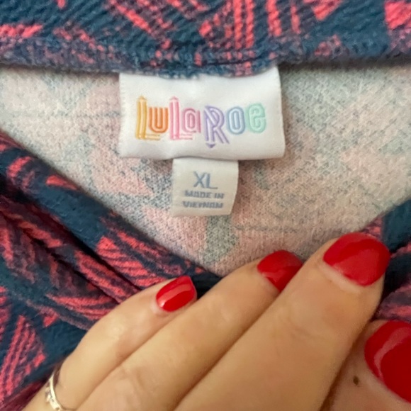 LuLaRoe Cassie XL - Picture 2 of 2
